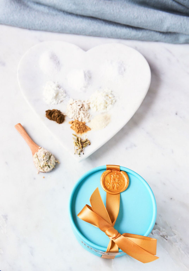 Royal Heir Botanicals _Honeysuckle_oat-Soak for eczema suffering skin